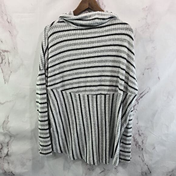 Saturday Sunday Shirt Women Medium Gray Black Striped Cowl Turtleneck Swing Low - Picture 5 of 10